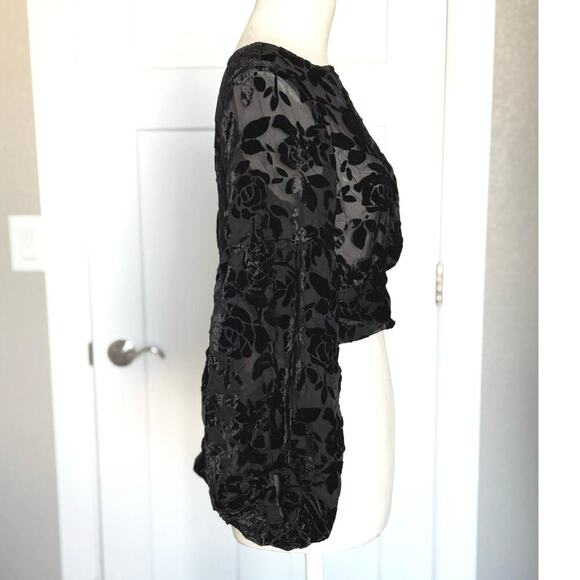 Lioness Eastside Sheer Black Velvet Floral Cropped Top Women’s Small - Picture 5 of 12